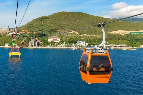 Vinpearl sea-crossing Cable Car